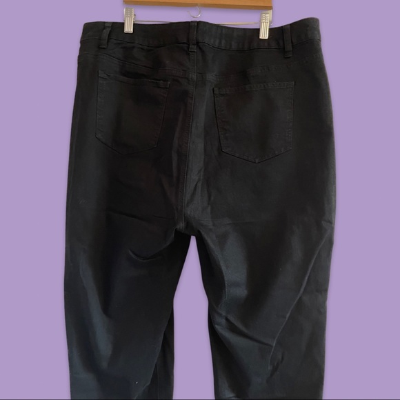 Ruffle Tulip Hem Jeans - Picture 7 of 8